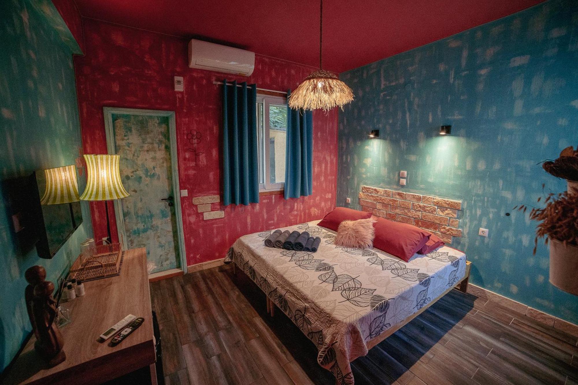 Antares Boutique Guesthouse Perama  Exterior foto