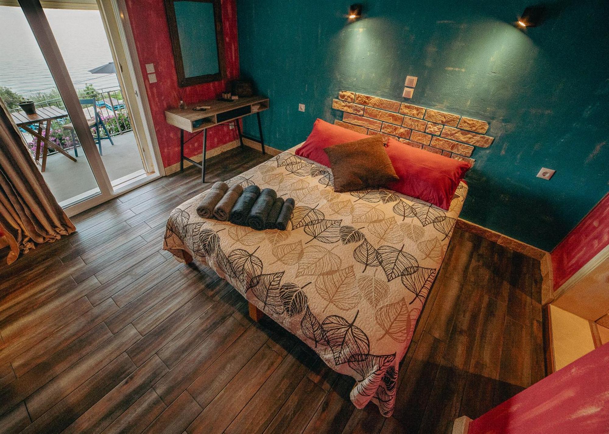 Antares Boutique Guesthouse Perama  Exterior foto